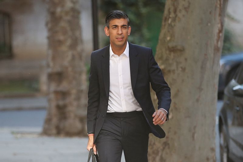 &copy; Reuters. Former Chancellor of the Exchequer Rishi Sunak walks in London, Britain, July 15, 2022. REUTERS/Peter Nicholls