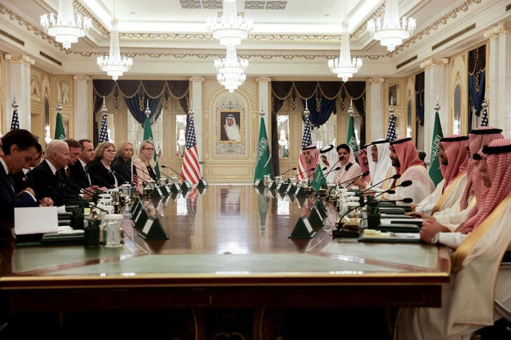 &copy; Reuters. 　米国とサウジアラビアは、バイデン米大統領のサウジ訪問中に、イランによる「核兵器保有」を阻止することの重要性について合意した。国営サウジ通信（ＳＰＡ）が共同声明を発表した
