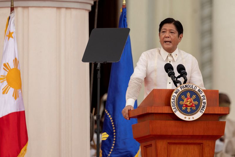 &copy; Reuters. FILE PHOTO: Newly-elected Philippines President Ferdinand "Bongbong" Marcos Jr., the son and namesake of the late dictator Ferdinand Marcos, delivers a speech during the inauguration ceremony at the National Museum in Manila, Philippines, June 30, 2022. R