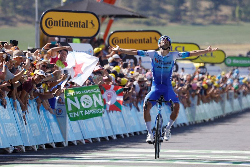 &copy; Reuters. 　世界最高峰の自転車ロードレース、ツール・ド・フランスは１６日、サンテティエンヌからマンドまでの第１４ステージ（１９２．５キロ）を行い、マイケル・マシューズ（オーストラリ
