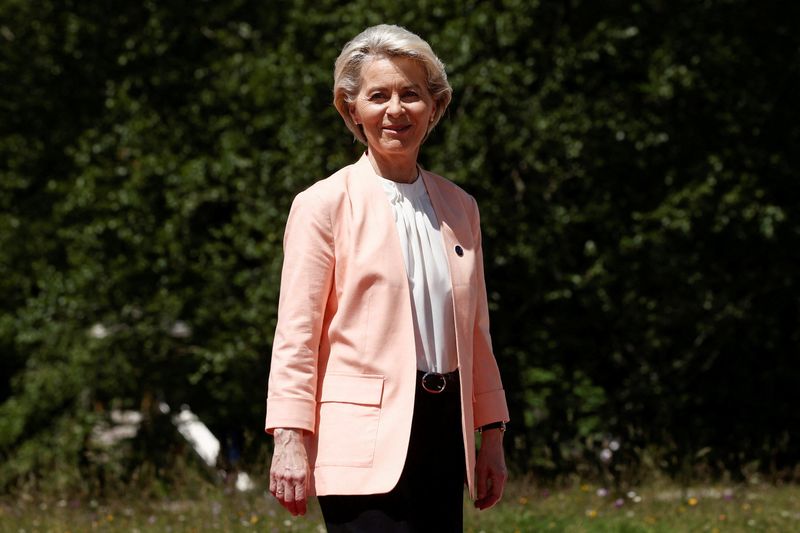 &copy; Reuters. European Commission President Ursula von der Leyen attends the official welcome to the G7 leaders summit at Bavaria's Schloss Elmau castle, near Garmisch-Partenkirchen, Germany June 26, 2022. REUTERS/Benoit Tessier/Pool