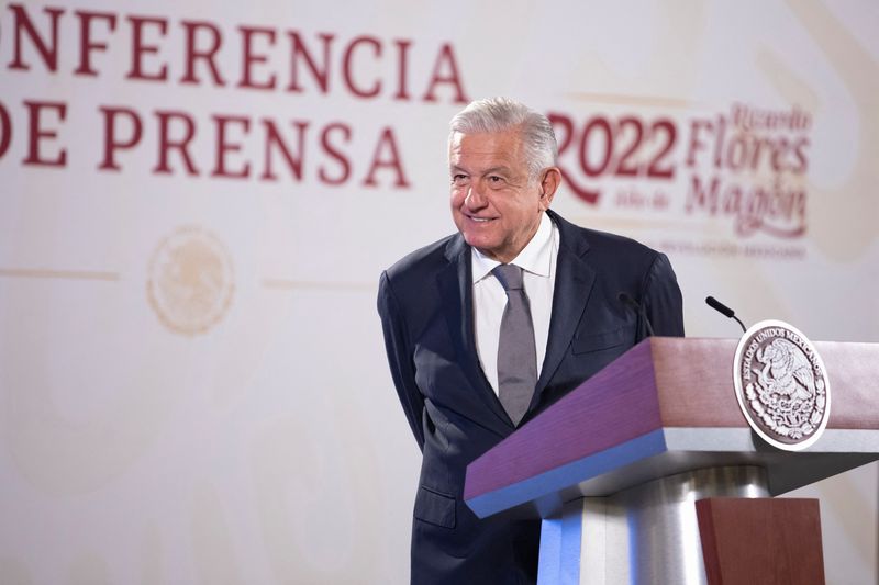 &copy; Reuters. الرئيس المكسيكي أندريس مانويل لوبيز أوبرادور يتحدث في مكسيكو سيتي يوم الاثنين. صورة من الرئاسة المكسيكية محظور إعادة بيعها أو وضعها في أرشي
