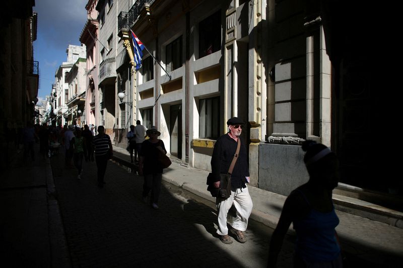 Cuba says no short-term fix for blackouts