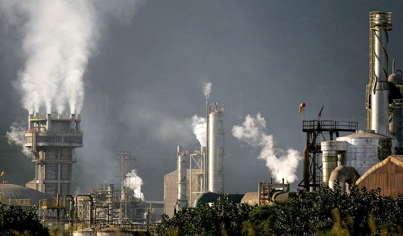 &copy; Reuters. Indústria em Cubatão, no Estado de São Paulo, atendida pelo gás natural da Bolívia. REUTERS/Caetano Barreira