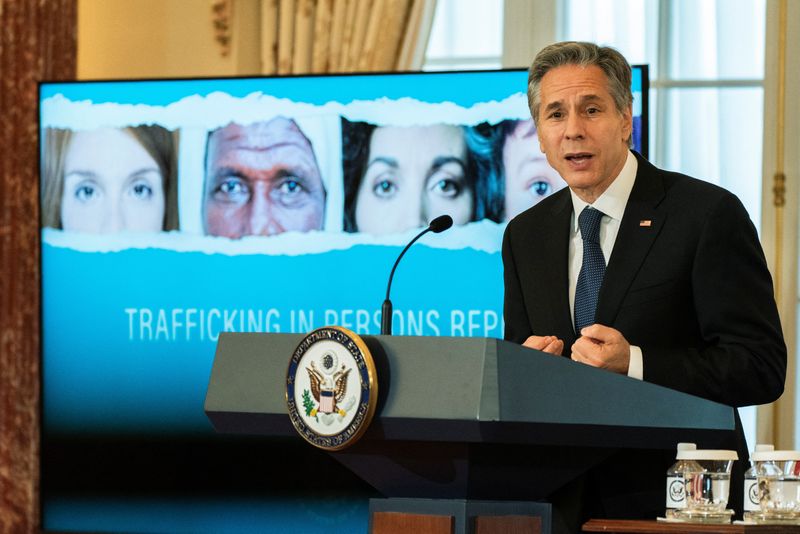 © Reuters. U.S. Secretary of State Antony Blinken speaks during the 2022 Trafficking in Persons (TIP) Report launch ceremony at the State Department, in Washington, DC, U.S., July 19, 2022. Manuel Balce Ceneta/Pool via REUTERS