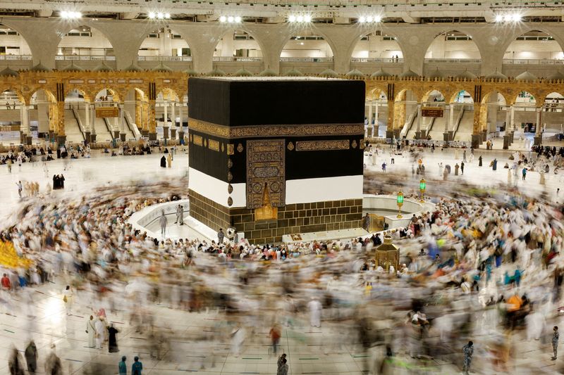 &copy; Reuters. FOTO DE ARCHIVO. La Gran Mezquita durante la peregrinación anual del Haj, en la ciudad santa de La Meca, Arabia Saudita. 10 de julio de 2022. REUTERS/Mohammed Salem