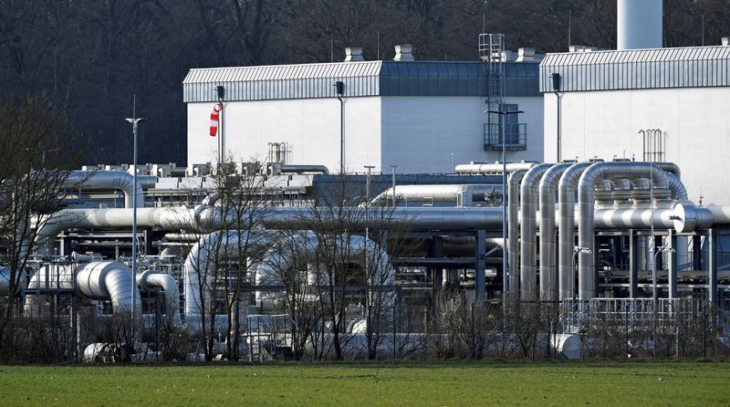 &copy; Reuters. 　７月２０日、欧州連合（ＥＵ）欧州委員会は、ＥＵ諸国が来年３月までガスの使用量を１５％削減する自主目標を提案した。写真はドイツ・レ―デンの天然ガス貯蔵施設。３月撮影（２０