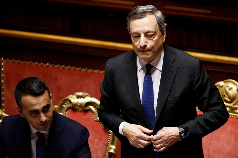 &copy; Reuters. Primeiro-ministro da Itália, Mario Draghi, durante discurso no Senado italiano em Roma
20/07/2022 REUTERS/Guglielmo Mangiapane