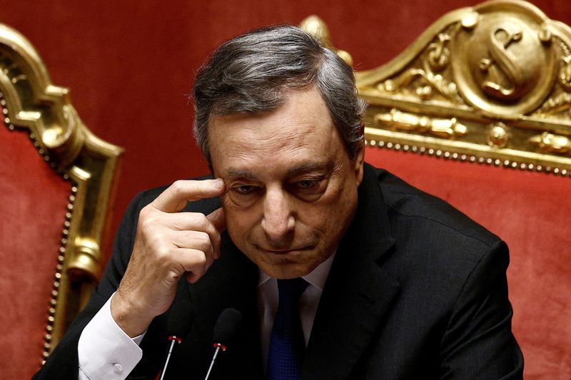 &copy; Reuters. Primeiro-ministro da Itália, Mario Draghi, no Senado italiano, em Roma
20/07/2022 REUTERS/Guglielmo Mangiapane 