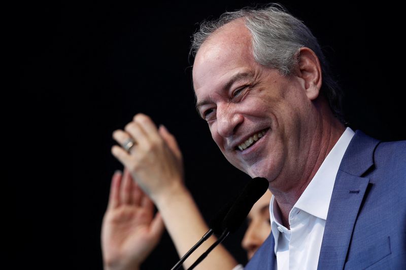 &copy; Reuters. Former state governor Ciro Gomes attends the launching ceremony of his candidacy for Brazil's presidential election for the Democratic Labour Party, in Brasilia, Brazil July 20, 2022. REUTERS/Adriano Machado