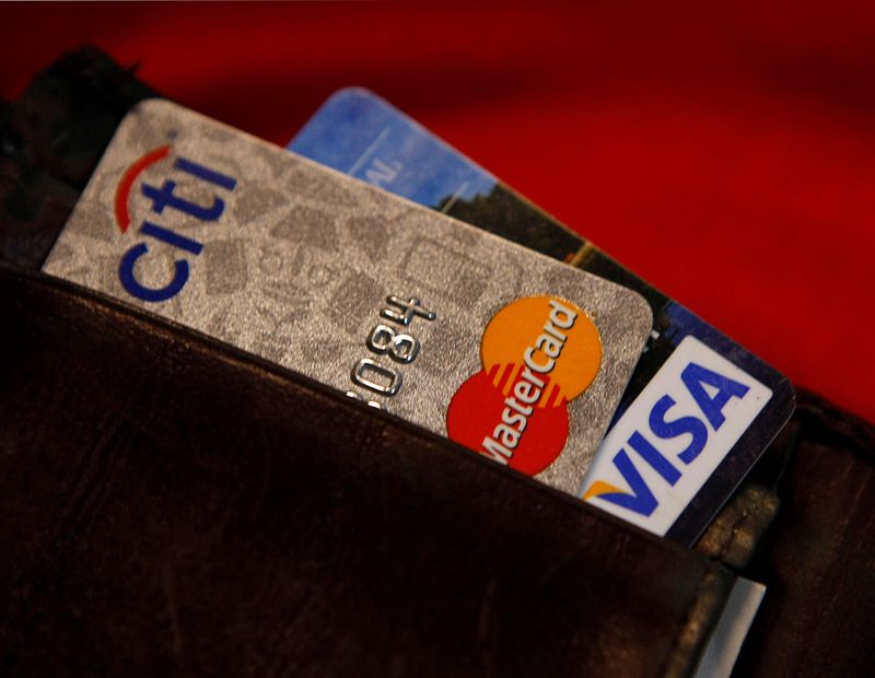 &copy; Reuters. FILE PHOTO: Credit cards are pictured in a wallet in Washington, February 21, 2010. REUTERS/Stelios Varias/File Photo