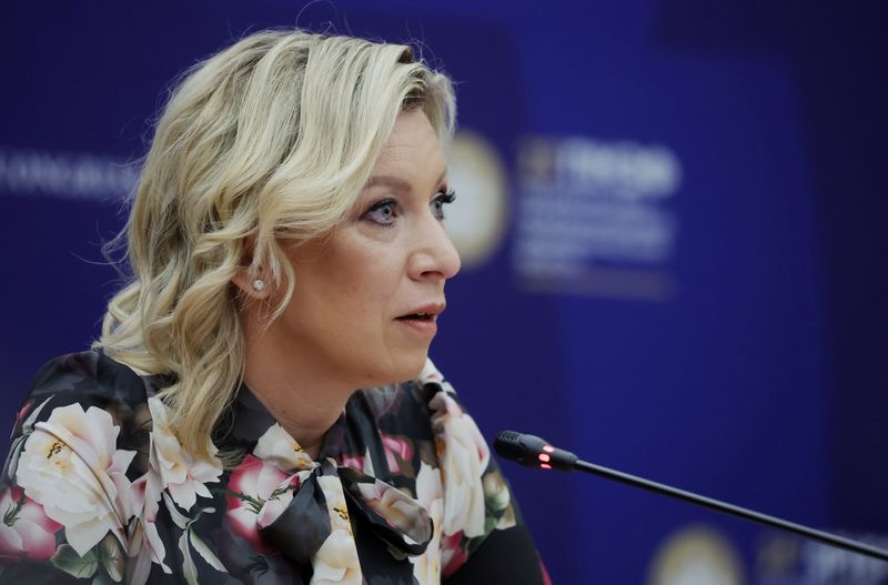 &copy; Reuters. La portavoce del ministero degli esteri russo Maria Zakharova parla durante il Forum economico internazionale di San Pietroburgo. 15 giugno 2022. REUTERS/Anton Vaganov