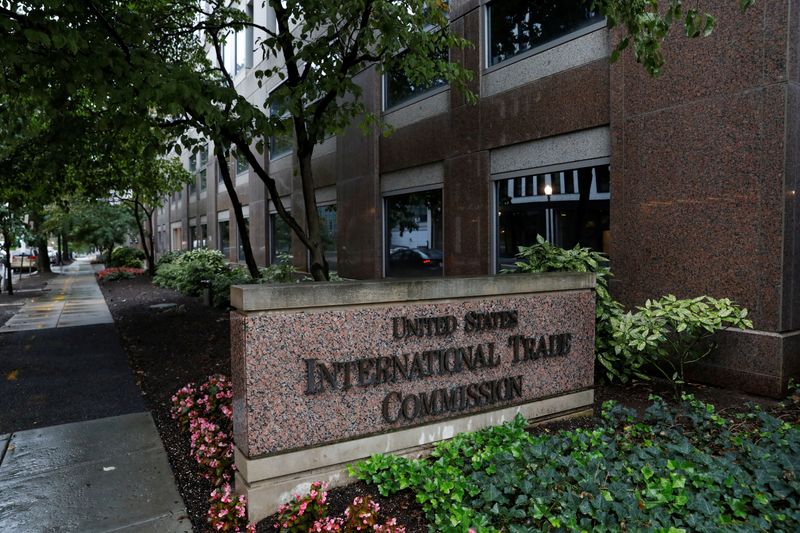 &copy; Reuters. FILE PHOTO: Signage is seen outside of the U.S. International Trade Commission in Washington, D.C., U.S., August 31, 2020. REUTERS/Andrew Kelly