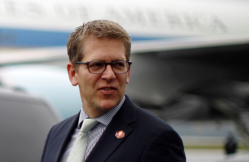 &copy; Reuters. FILE PHOTO: Then-White House Press Secretary Jay Carney is pictured upon his arrival in Swanton, Ohio, U.S., September 26, 2012. Picture taken September 26, 2012.   REUTERS/Jason Reed/File Photo