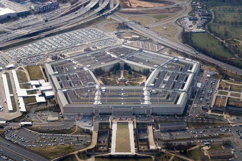 &copy; Reuters. FILE PHOTO: The Pentagon is seen from the air in Washington, U.S., March 3, 2022, more than a week after Russia invaded Ukraine. REUTERS/Joshua Roberts
