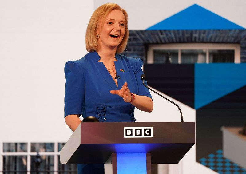 © Reuters. Candidate Liz Truss takes part in the BBC Conservative party leadership debate at Victoria Hall in Hanley, Stoke-on-Trent, Britain, July 25, 2022. Jacob King/Pool via REUTERS
