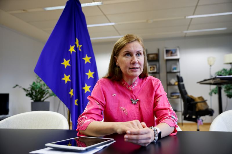 &copy; Reuters. مفوضة الطاقة بالاتحاد الأوروبي كادري سيمسون تتحدث إلى رويترز في مقابلة ببروكسل يوم 23 مايو أيار 2022.