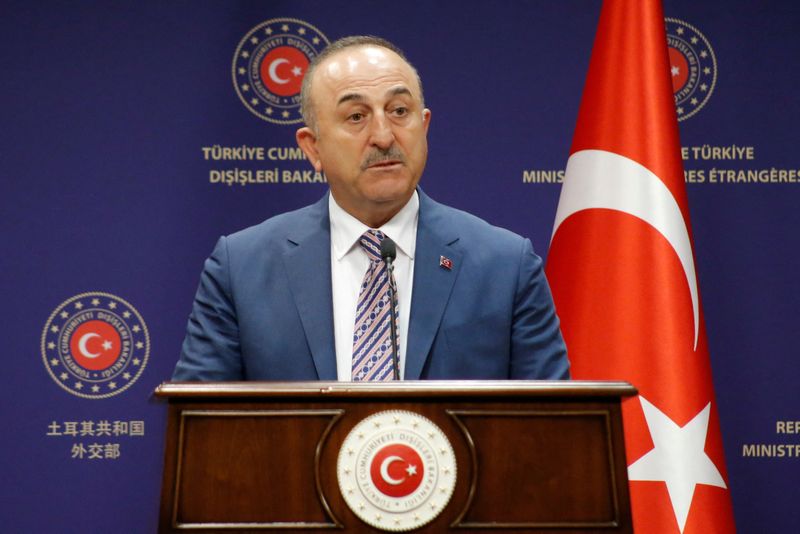 &copy; Reuters. وزير الخارجية التركي مولود جاويش أوغلو يتحدث في مؤتمر صحفي في أنقرة يوم 27 يونيو حزيران 2022. تصوير: كاجلا جوردوغان - رويترز