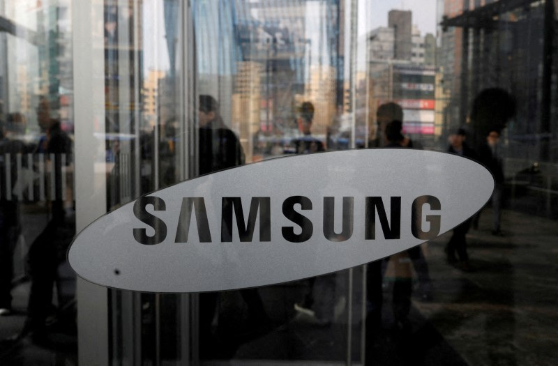 &copy; Reuters. Imagen de archivo. El logotipo de Samsung Electronics se ve en su edificio de oficinas en Seúl, Corea del Sur. 23 de marzo de 2018. REUTERS/Kim Hong-Ji