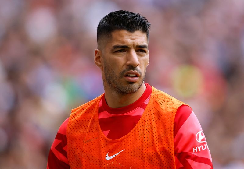 &copy; Reuters. لويس سواريز لاعب ليفربول وبرشلونة السابق في مدريد يوم 17 أبريل نيسان 2022.  تصوير: خوان مدينا - رويترز.