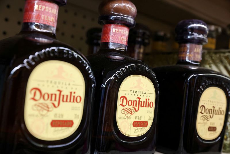 &copy; Reuters. FILE PHOTO: Bottles of Don Julio tequila, a brand of Diageo, are seen for sale in Manhattan, New York City, U.S., May 20, 2022. REUTERS/Andrew Kelly/File Photo