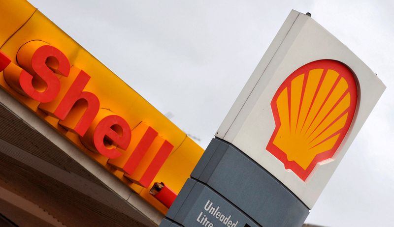 &copy; Reuters. FOTO DE ARQUIVO: O logotipo da Royal Dutch Shell é visto em um posto de gasolina Shell em Londres, Reino Unido, 31 de janeiro de 2008. REUTERS/Toby Melville
