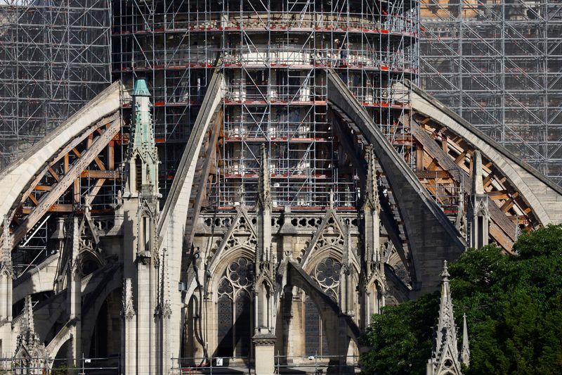 &copy; Reuters. Vista dos trabalhos de reconstrução da Catedral de Notre-Dane, em Paris
12/05/2022 REUTERS/Gonzalo Fuentes