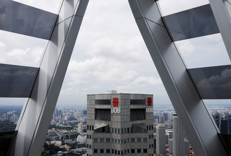&copy; Reuters. FILE PHOTO: The United Overseas Bank (UOB) Plaza is seen in Singapore July 26, 2022. REUTERS/Edgar Su