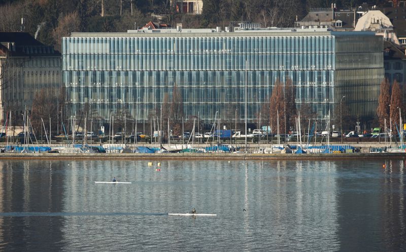 &copy; Reuters. FILE PHOTO: Reinsurer Swiss Re's headquarters are seen on the banks of Lake Zurich in Zurich, Switzerland February 21, 2019.  REUTERS/Arnd WIegmann
