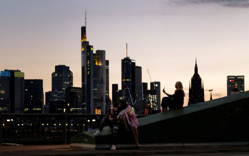 &copy; Reuters. A view shows the skyline of Frankfurt, as people gather, in Germany, July 5, 2022.  REUTERS/Kai Pfaffenbach