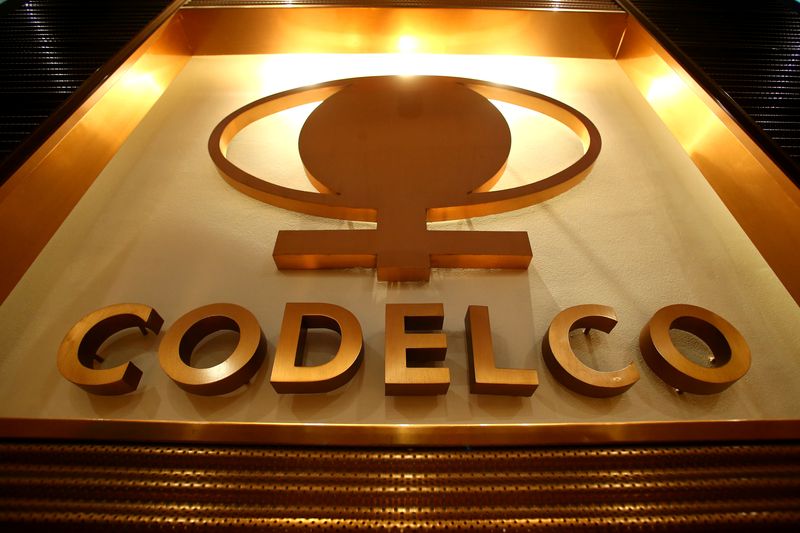 &copy; Reuters. FILE PHOTO: The logo of Codelco, the world's largest copper producer, is seen at their headquarters in downtown Santiago, Chile March 29, 2018. REUTERS/Ivan Alvarado