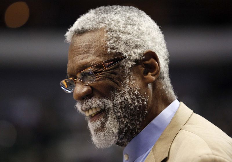 &copy; Reuters. FILE PHOTO: Boston Celtic great & NBA Hall of Famer Bill Russell before the start of the Slam Dunk contest during NBA All-Star weekend in Dallas, Texas February 13, 2010. REUTERS/Jessica Rinaldi