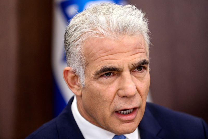 &copy; Reuters. رئيس الوزراء الإسرائيلي يائير لابيد في القدس يوم الاحد. صورة من ممثل لوكالات الأنباء.