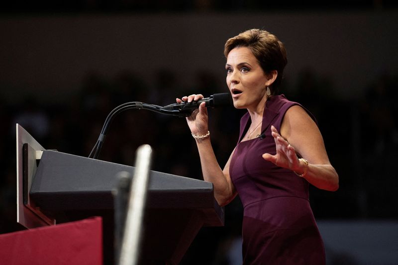 &copy; Reuters. FILE PHOTO: Arizona Republican Gubernatorial Candidate Kari Lake speaks during former U.S. President Donald Trump's rally ahead of Arizona primary elections, in Prescott Valley, Arizona, U.S., July 22, 2022. REUTERS/Rebecca Noble/File Photo