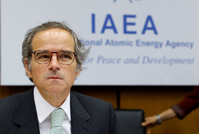 &copy; Reuters. المدير العام للوكالة الدولية للطاقة الذرية رافائيل جروسي خلال اجتماع في فيينا يوم 6 يونيو حزيران 2022. رويترز