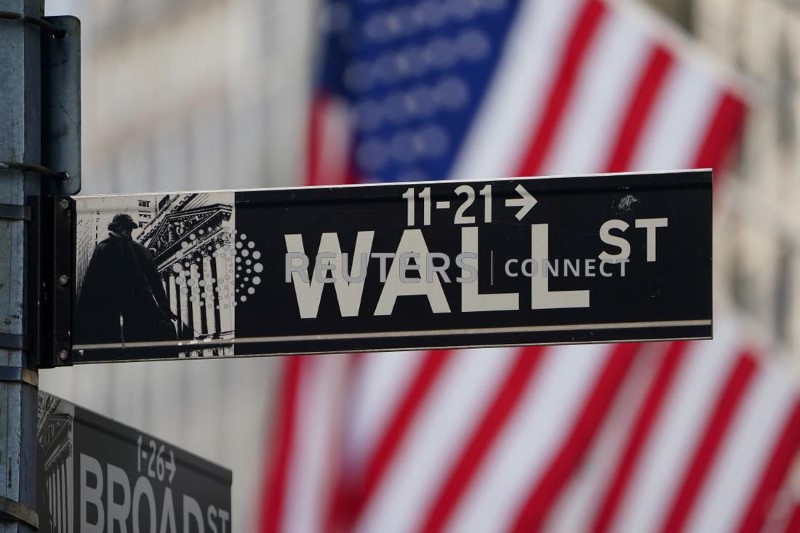 &copy; Reuters. La Bourse de New York a fini en baisse mardi. L'indice Dow Jones a cédé 1,23%. Le S&P-500, plus large, a perdu 0,66%. Le Nasdaq Composite a reculé de son côté de 0,16%. /Photo prise le 9 mars 2022/REUTERS/Carlo Allegri