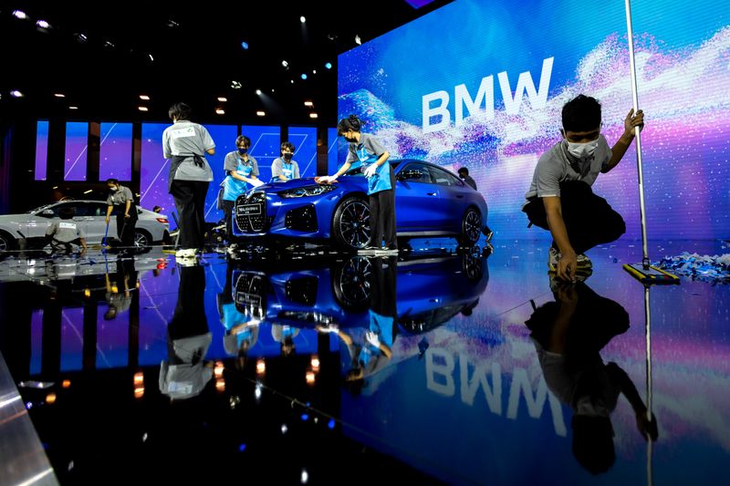 © Reuters. BMW vê 2° semestre volátil e mantém fornecimento de chips e energia no radar
22/03/2022
REUTERS/Athit Perawongmetha