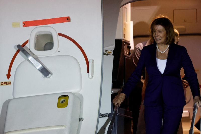 &copy; Reuters. U.S. House of Representatives Speaker Nancy Pelosi arrives at Yokota U.S. Air Force Base in Fussa, on the outskirts of Tokyo, Japan August 4, 2022. REUTERS/Issei Kato
