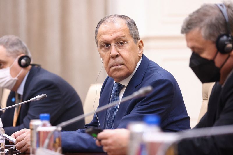 Lavrov, Rusya'nın ABD ile mahkum takasını görüşmeye hazır olduğunu söyledi