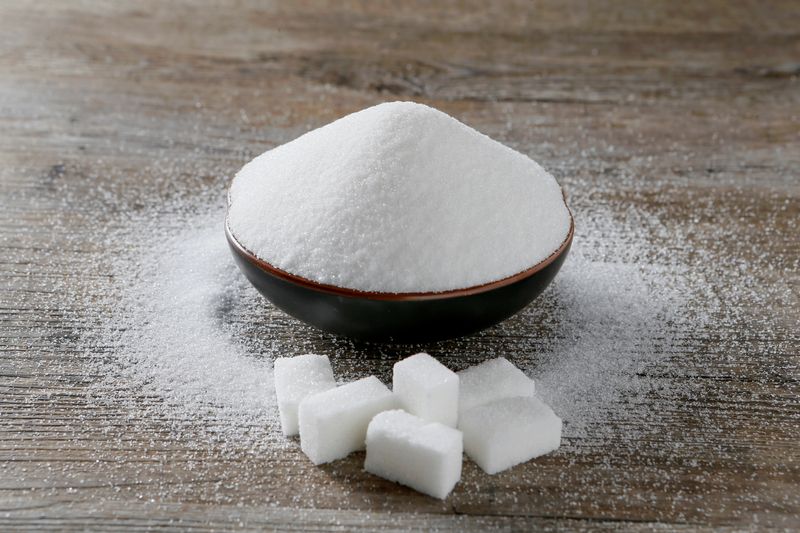 Açúcar bruto amplia recuperação na ICE, café arábica cai 4,5%