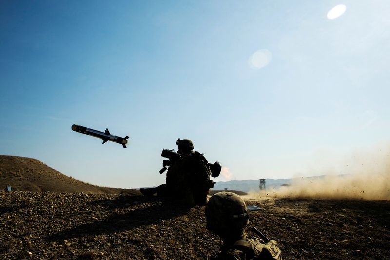 &copy; Reuters. FILE PHOTO: A U.S. soldier from Dragon Troop of the 3rd Cavalry Regiment fires a Javelin missile system during training exercise near operating base Gamberi in the Laghman province of Afghanistan January 1, 2015. REUTERS/Lucas Jackson/File Photo
