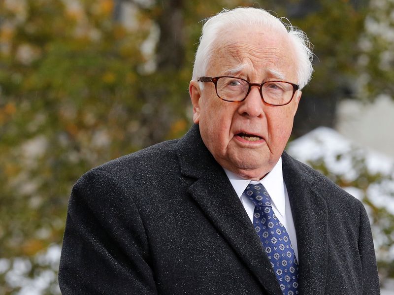 Pulitzer Prize-winning author David McCullough dies at 89