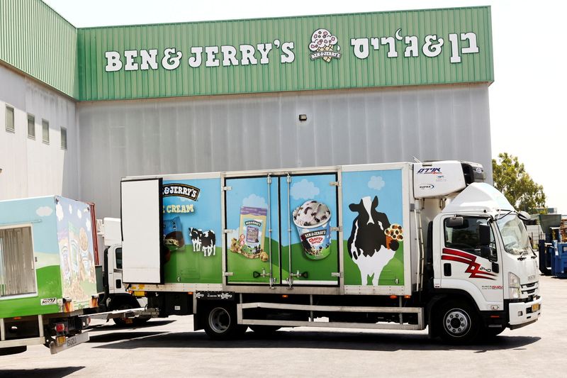 &copy; Reuters. FILE PHOTO: A Ben & Jerry's ice-cream delivery truck is seen at their factory in Be'er Tuvia, Israel July 20, 2021. REUTERS/Ronen Zvulun