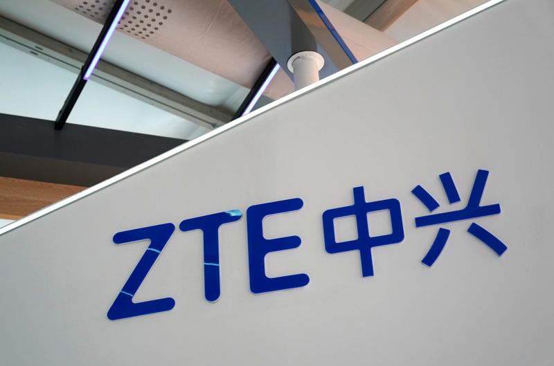 &copy; Reuters. FILE PHOTO: A sign of ZTE is seen at the 2020 China International Fair for Trade in Services (CIFTIS) in Beijing, China September 4, 2020. REUTERS/Tingshu Wang