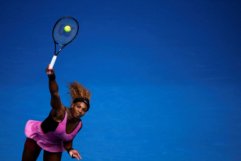 &copy; Reuters. Serena Williams, l'une des joueuses de tennis les plus titrées au monde, a annoncé mardi qu'elle comptait mettre fin à sa carrière professionnelle après l'US Open, qui s'achève le 11 septembre. /Photo d'archives/REUTERS/Jason Reed