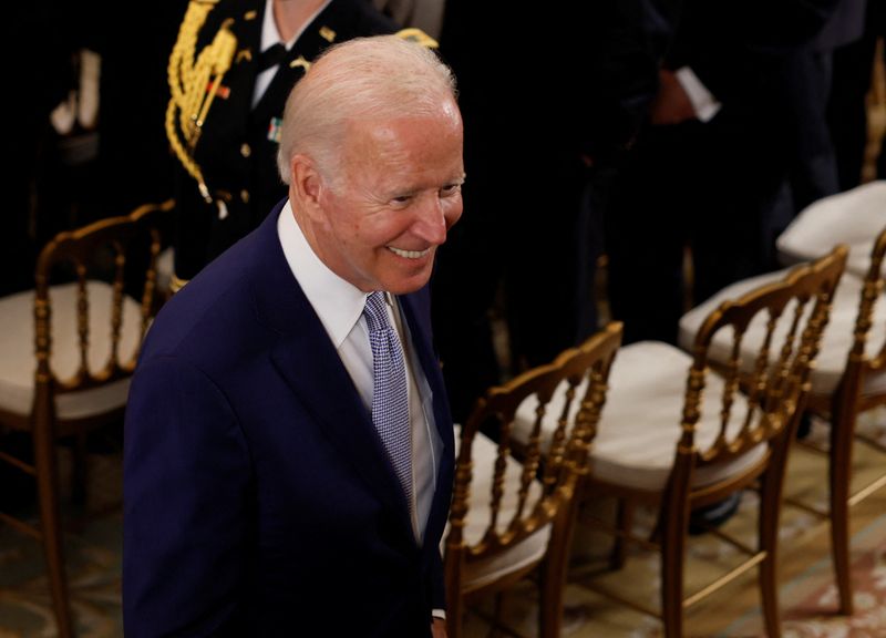 &copy; Reuters. U.S. President Joe Biden walks deliver remarks and sign documents endorsing Finland's and Sweden's accession to NATO, in the East Room of the White House, in Washington, U.S., August 9, 2022. REUTERS/Evelyn Hockstein