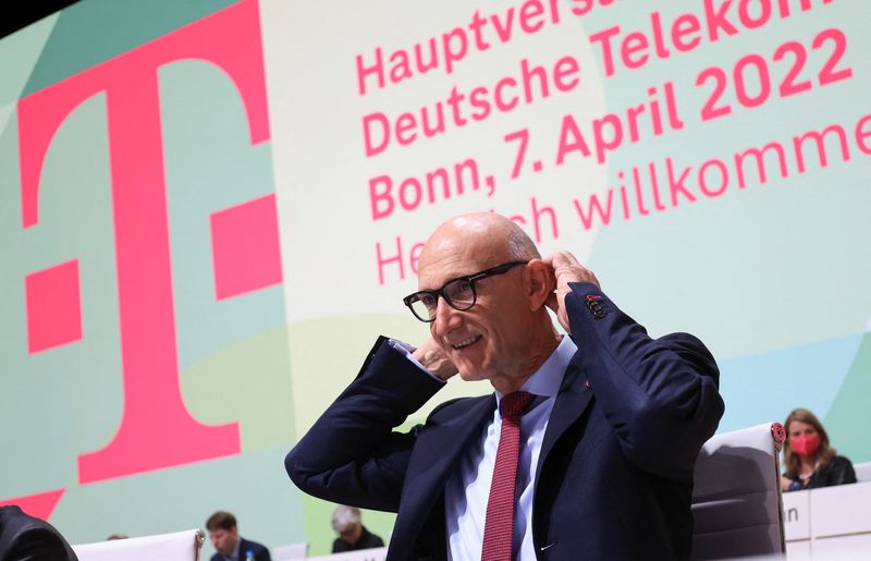 Deutsche Telekom CEO eyes majority stake in T-Mobile US