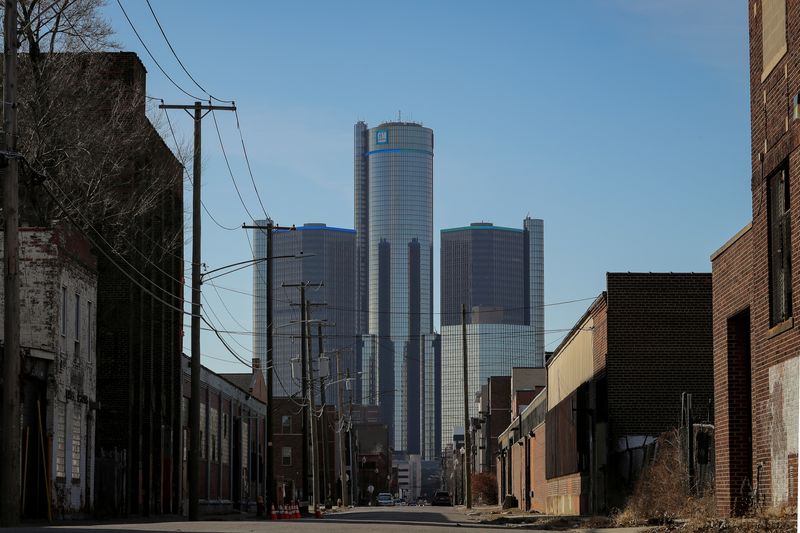 &copy; Reuters. FILE PHOTO: The General Motors Co. headquarters is seen in Detroit, Michigan, U.S., January 13, 2019.  REUTERS/Brendan McDermid/File Photo