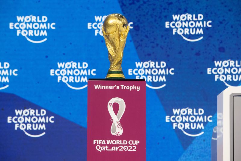 &copy; Reuters. Foto de archivo ilustrativa de la Copa del Mundo de la FIFA en el Foro Económico de Davos 
May 23, 2022.  REUTERS/Arnd Wiegmann
