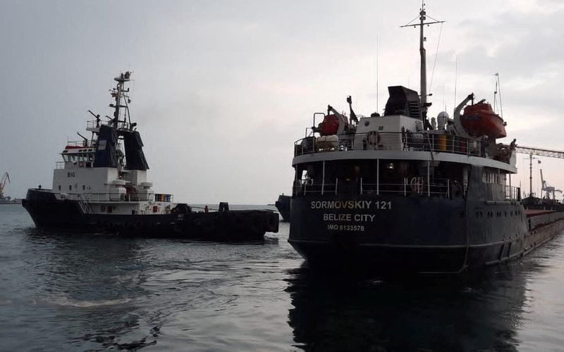 &copy; Reuters. O navio de carga geral com bandeira de Belize Sormovskiy 121 é visto no porto marítimo de Chornomorsk após reiniciar a exportação de grãos, em meio ao ataque da Rússia à Ucrânia, na região de Odessa, Ucrânia, 12 de agosto de 2022. Serviço de i